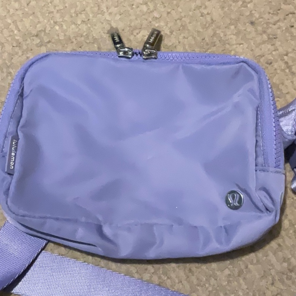 Lululemon Large Everywhere Belt Bag Dark Lavender 2L